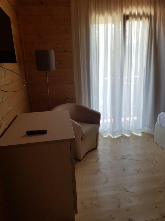 Lorica Suite Lago Esterno foto