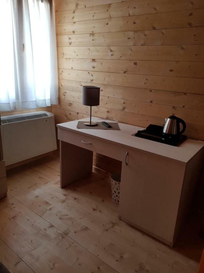 Lorica Suite Lago Esterno foto